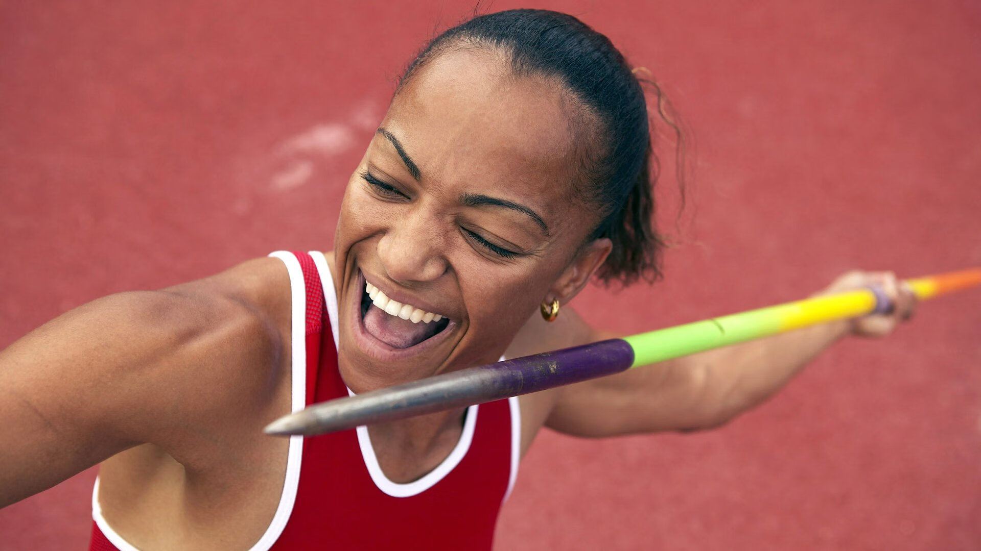 _湖人队迎来士气高涨的精彩表现_，湖人实力再次增强